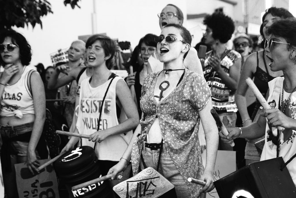 Feministas em ocupação na rua