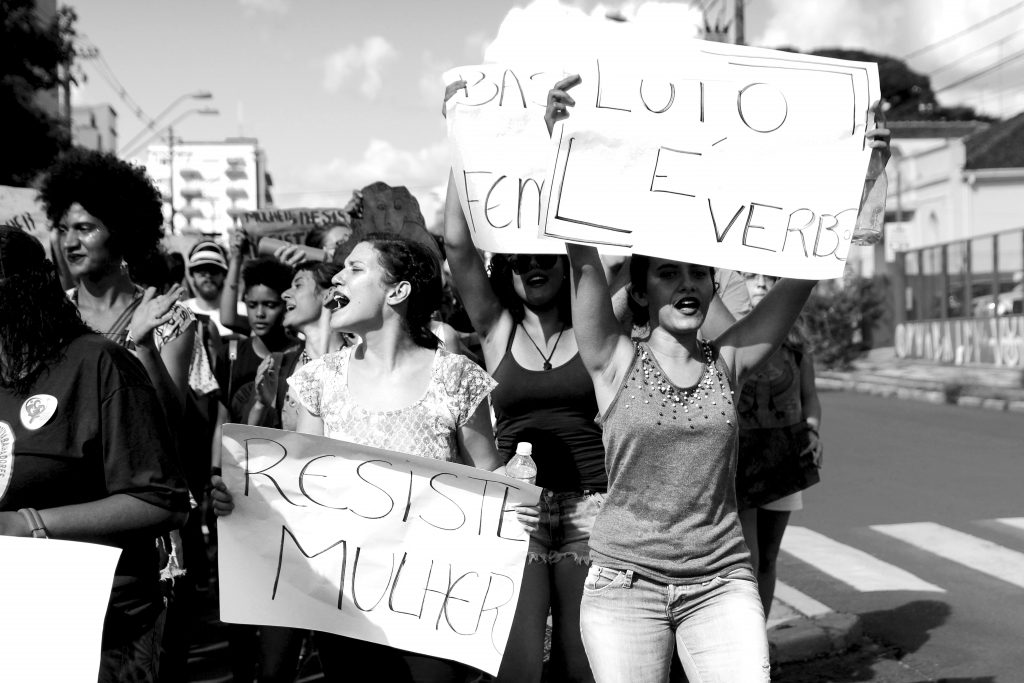 Mulheres em ocupação na rua